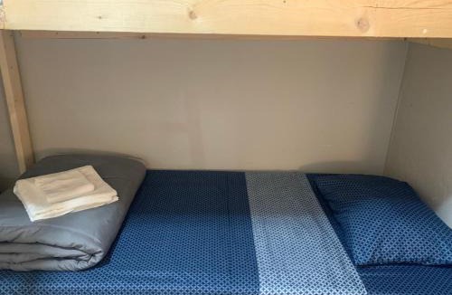 St. Petersburg Apartment | Lenny's Southy Hostel