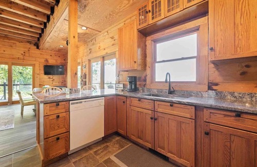 Bostic Cabin | Levons Landing - The ULTIMATE Mountain View Near Lake Lure and Asheville