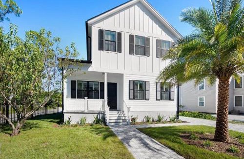 Downtown Historic District House | Lincolnville Luxe Upscale Home in Heart of St Aug