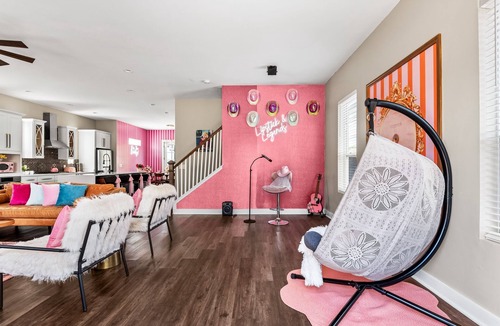 North Nashville House | Lipstick n Legends 2 Miles Downtown, Pool, Hot Tub