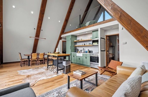 Gatlinburg Cabin | Little Fox Hideaway: A-Frame Charm, Stunning Views
