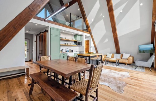 Gatlinburg Cabin | Little Fox Hideaway: A-Frame Charm, Stunning Views