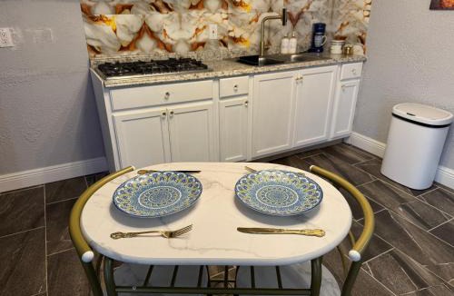 Westside Apartment | Little Italy - Welcome to Rome
