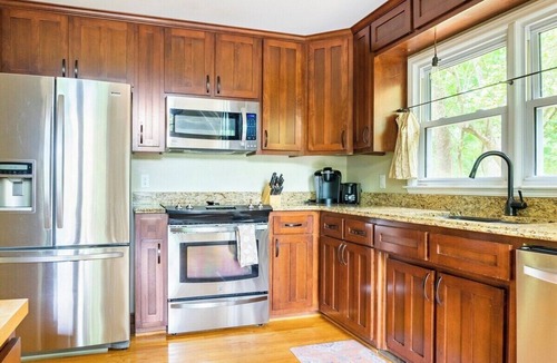 Westport House | LKN Lakefront Escape - 5BR, Hot Tub, Fire Pit, Kayaks, Boat Rental Options
