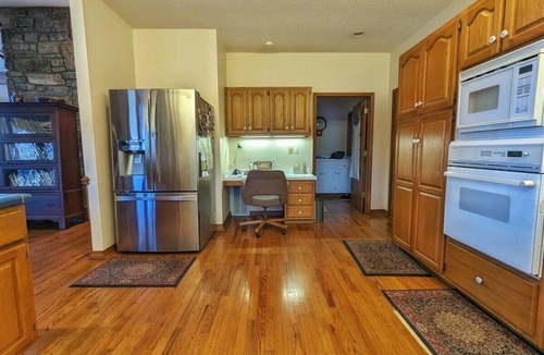 Lake Junaluska House | Llyn Blaen Upper, Lake Junaluska, Lakeside and Mou