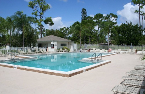 Jacarandas House | Located near the Gulf of Mexico, this home features 2 bedroom, 2 bathroom .