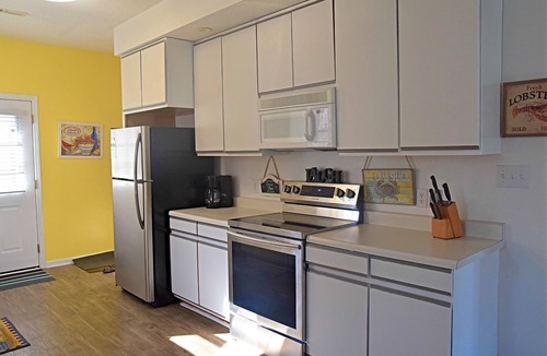 Surfside Beach House | Location! 2 Min Walk to Beach WaterPark Splash Pad New Reno