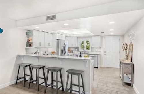 Port Canaveral Condo | ⛱️ Location! Location! Location! 🚀🌴👙🚢