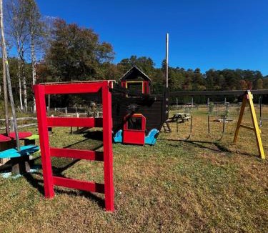 Murphy Apartment | Lodge Apartment at Owl Creek Farm Resort