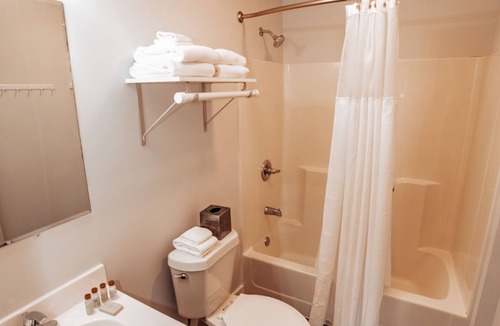 Spring City Hotel | Lodge One Bedroom Apartment A