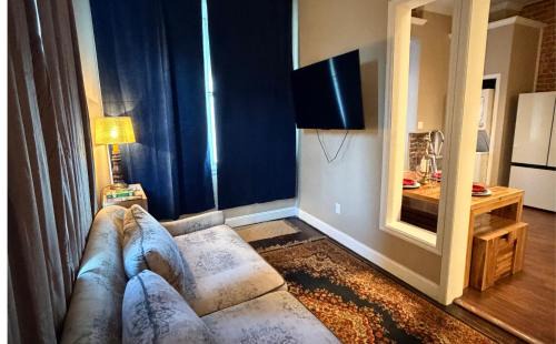 Fourmile Apartment | Loft Apartment Downtown Pineville Near Laurel Cove