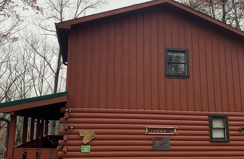 Sevierville Cabin | Log cabin getaway near Gatlinburg.