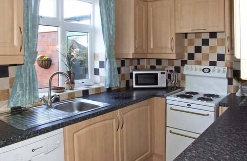 Wolverhampton Cottage | Loningside