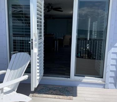 Crescent Beach Hotel | Lost Inn Paradise