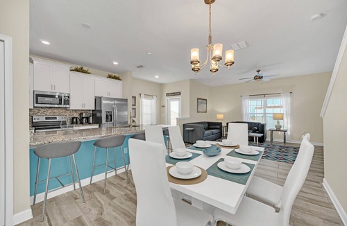 Davenport House | Lovely 5 Bed Splash Pool Townhome in Champions Gate