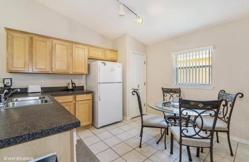 Greater Groves House | Lovely 5 Bedroom Pool Home with Conservation View In Clermont