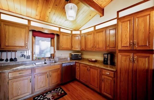 Wolf Laurel Cabin | Lovely Cabin - Sleeps 12 - Close to Hatley Pointe Ski Resort