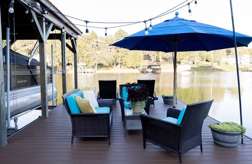 New London House | LOVELY Waterfront property-relaxed luxury and full stocked kitchen
