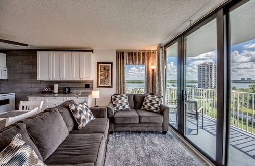 Fort Myers Beach Condo | Lovers Key Beach Club #606 - Beautiful Condo Overlooking Estero Bay