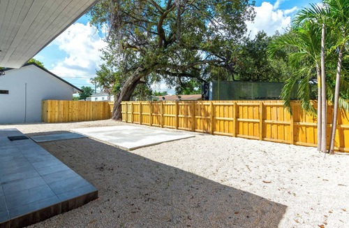 Buena Vista Apartment | Lux 2 Bed Apartment Close to Everything