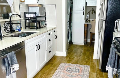 Sweetwater House | Lux CLEAN Family-ready retreat games, proximity to FIU, Everglades, Shopping +