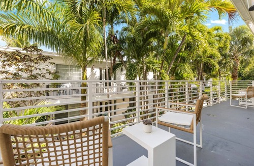 West Avenue Condo | Lux Designer Apt | 2BR/2BA in Heart of Miami Beach