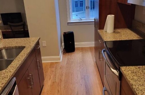 Third Ward Condo | LUXE 2-Bedroom condo w/balcony and pool at center of city