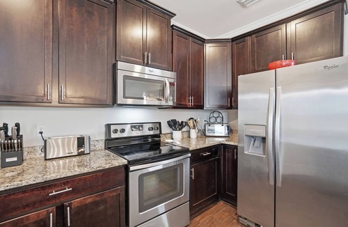 Jacksonville Beach House | Luxe Beach Retreat | Pool Arcade Walk to Beach