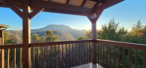 Sevierville House | Luxe Cabin with Game Room, Hot Tub & Firepit