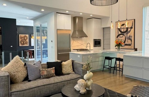 Lavista Park House | Luxe Modern 4 bdrm/4.5bath w Private pool.Sleeps 8