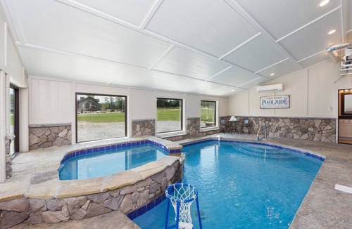 Wears Valley House | Luxe Waterfront Mtn Views Bowling Pool Pickleball