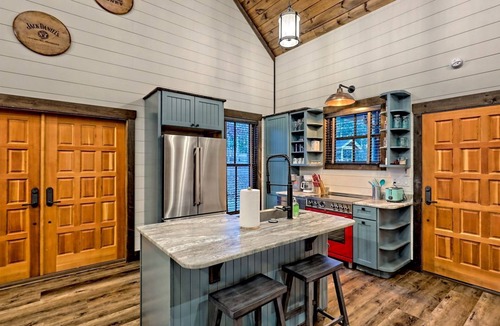 Clarkesville Cottage | Luxurious Cottage Rental for an Amazing Family Getaway in Georgia