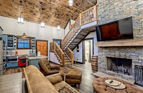 Clarkesville Cottage | Luxurious Cottage Rental for an Amazing Family Getaway in Georgia