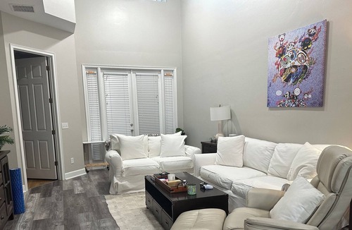 Gainesville House | Luxurious fully furnished 3-3.5 townhouse in❤️ of Gainesville. 1.2 ml from UF!