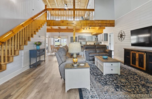 Waterloo House | Luxurious Lake Front Home with Kayaks, SUPs, Dock