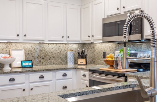 Tallahassee Condo | Luxurious Living, Fully Renovated w/Amenities