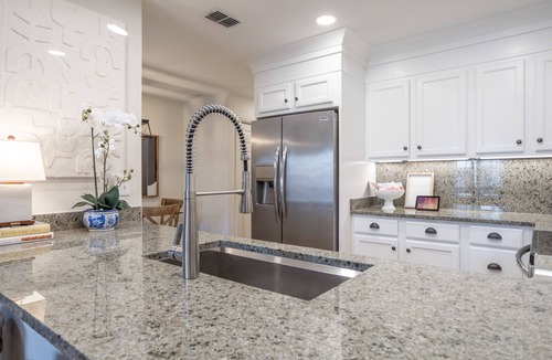 Tallahassee Condo | Luxurious Living, Fully Renovated w/Amenities