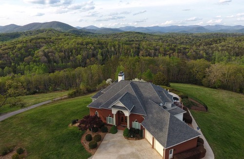 Dahlonega House | Luxurious Mountain Top Home with Pool Overlooking Breathtaking Panoramic Views!