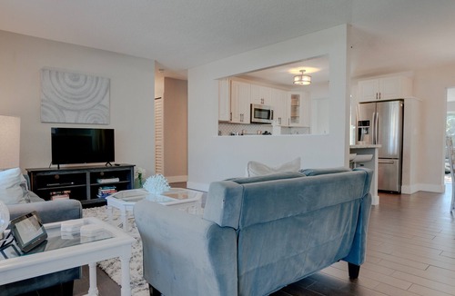 Deerfield Beach House | Luxurious private home with heated pool & spa . Five min to beach. Work space