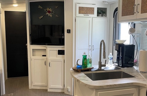 Winchester House | Luxurious RV'ing Retreat/ Lynchburg, TN