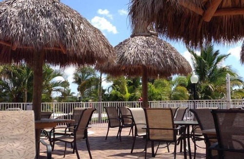 Margate Resort | Luxurious RV Resort located in Fort Lauderdale area withTiki Hut