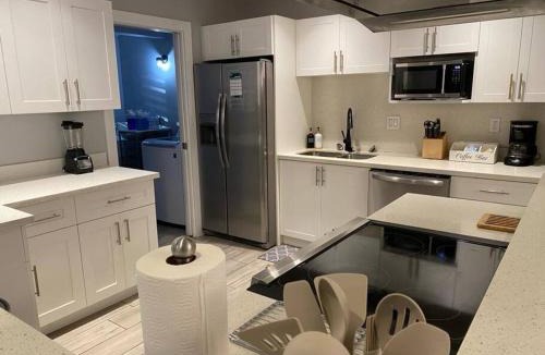 Westchester House | Luxurious Westchester Home Near Miami Clinics