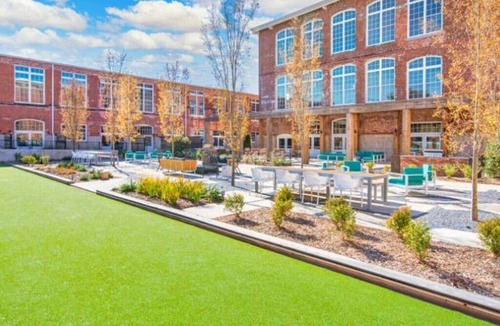 Judson Apartment | Luxury 1-bedroom apartment with pool