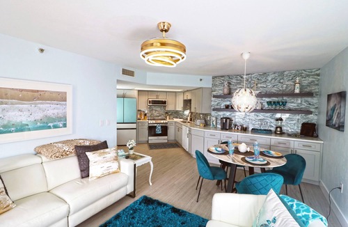 Daytona Beach Shores Condo | Luxury 2 bd 2 ba Beach Front - Top-Floor, Golf, pools, hot tub, walk to grocery