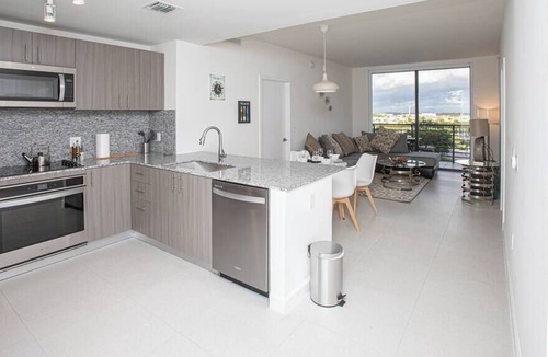 Doral Apartment | Luxury 2BD/2BT Apartment in Downtown Doral