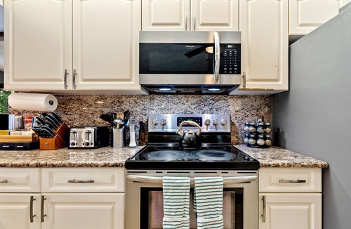 Port Saint Lucie House | Luxury 3/2 Private Home - Dog Friendly - Heated Pool - Fire Pit - by Beach, Golf