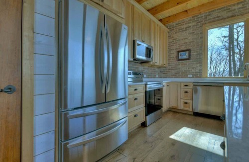 Mineral Bluff Cabin | Luxury 5BR Cabin | Hot Tub & Mtn Views | Secluded