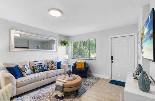 Southwest House | Luxury Chic Style Home near DowntownAirport