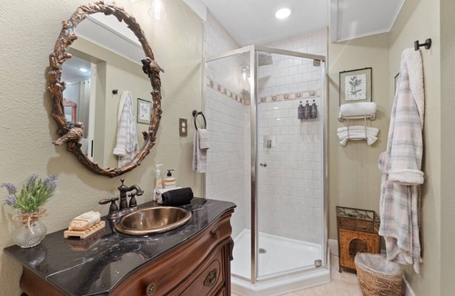 Chipley Bed & Breakfast | Luxury Country Stay - Indoor heated pool, Spa, Art Studio, Breakfast, Hot Tub