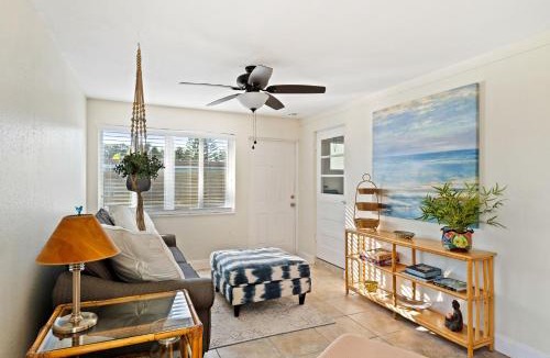 Bowe Gardens House | Luxury design, hot tub, close proximity to beach
